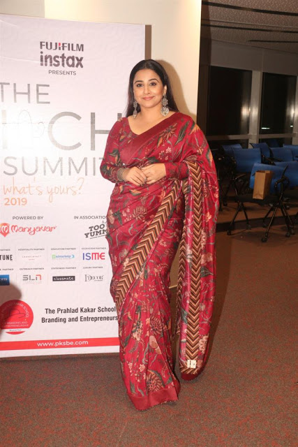 Hot Actress Vidya Balan In Dark Red Saree ITCH Summit 491
